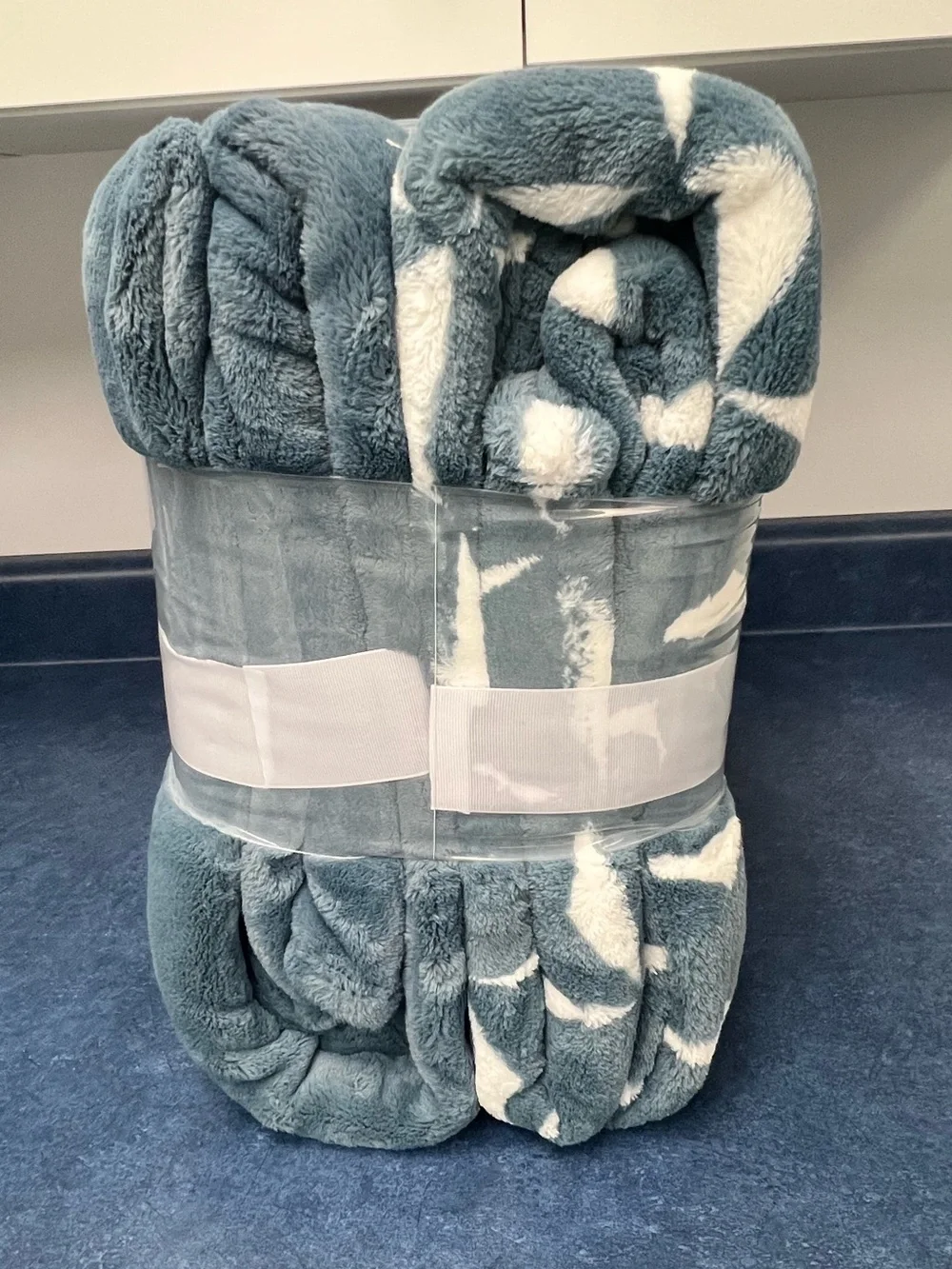 Retreat Plush Throw Blankets (2-Pack)